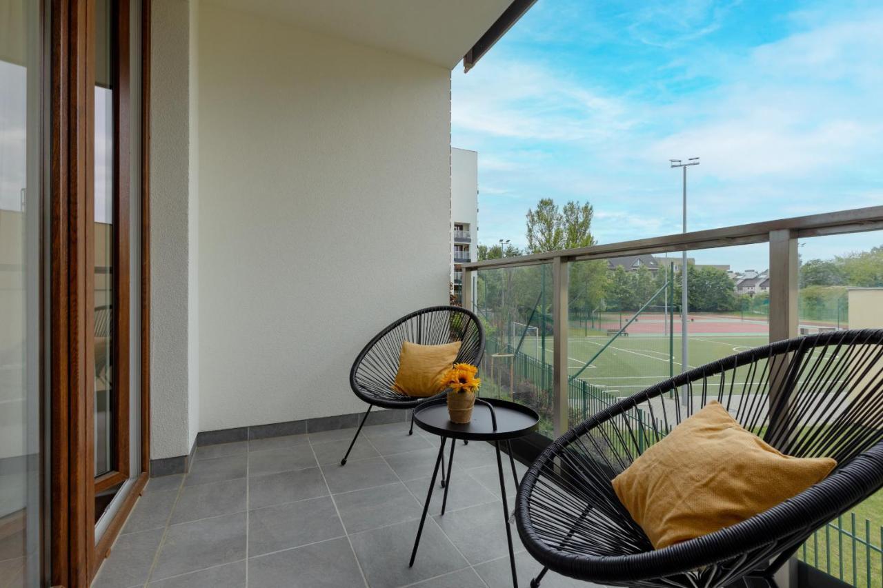 Stunning Family Apartment Ursynow With Parking & Balcony By Noclegi Renters Varsovia Exterior foto